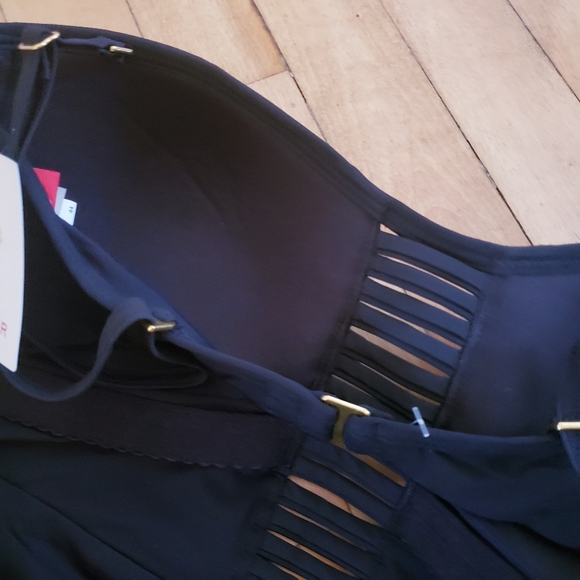 Red Carter NWT 1pc Swimsuit - M ( sz 10 CAN) - Picture 5 of 9